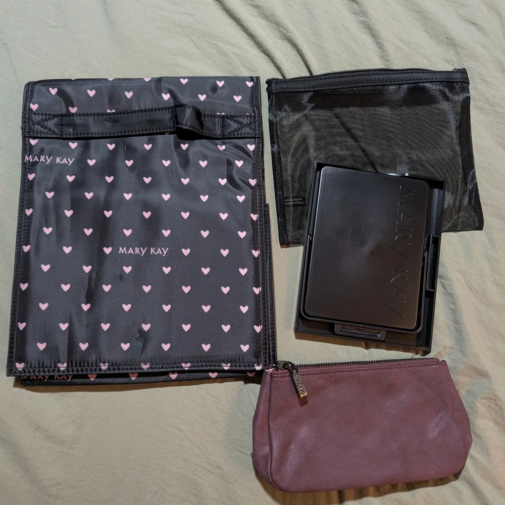 Mary Kay Travel Folding Hanging Organizer Bag, Travel Mirror, Brush Bag Set